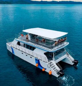 Tour Catamarán Isla Tortuga